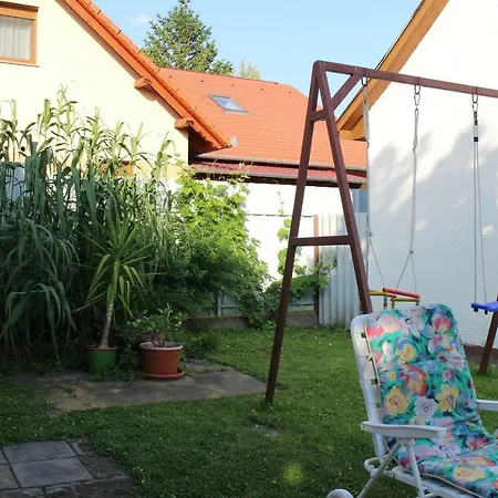 Evelin Nyaralohaz Holiday home