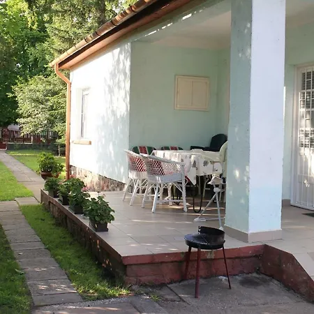 Evelin Nyaralohaz Holiday home Siofok